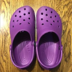 Girls Purple crocs